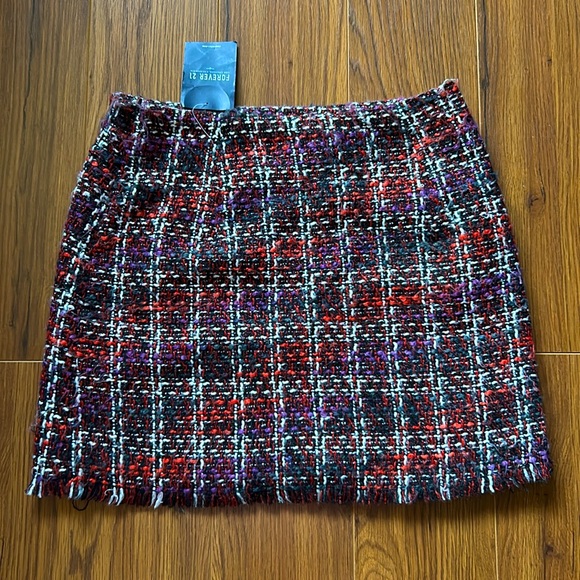 NWT FOREVER21 Knit skirt - Picture 3 of 3